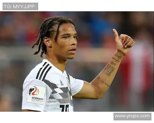 足球明星为何在巅峰后迅速衰退的深层原因探讨与分析 足球明星为何在巅峰后迅速衰退的深层原因探讨与分析