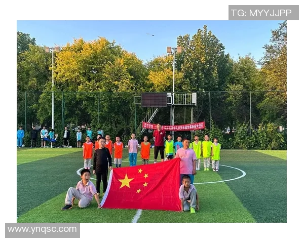 深圳足球队荣登足球团队协作排行榜第一名展现卓越团队精神与实力