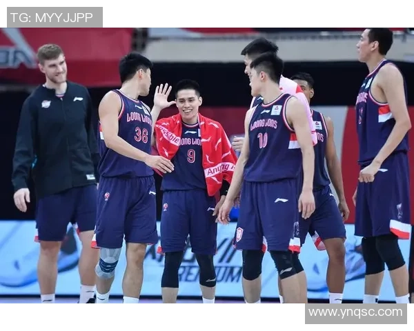 广州篮球队盯防策略分析与比赛表现的得失总结